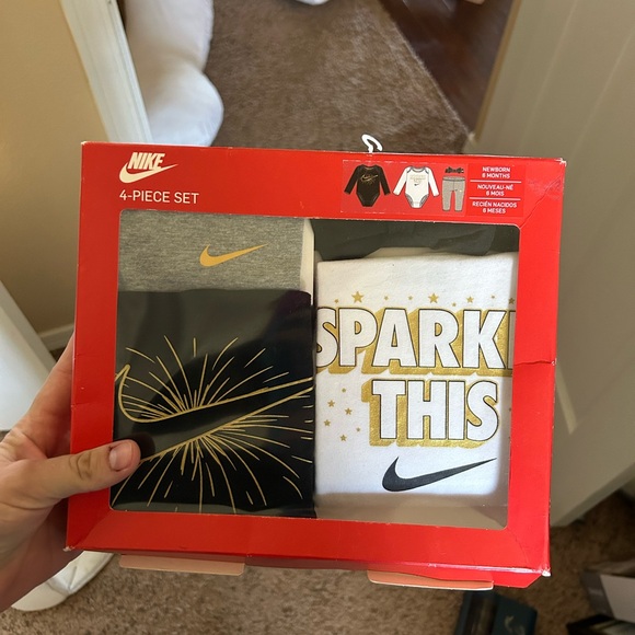 Nike NB-6 month baby girl set - Picture 1 of 1